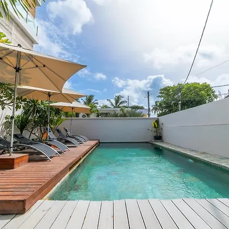 Beachcove Apartment 9 In Pereybere Pereybere Beach Exterior photo