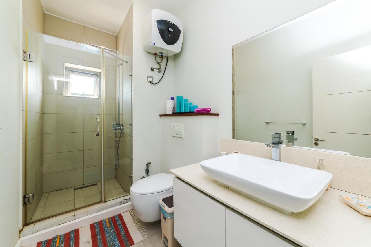 Beachcove 9 In Pereybere Apartment